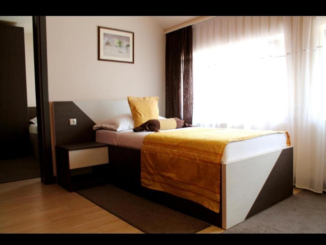Motel Korzo Bihać Rom bilde