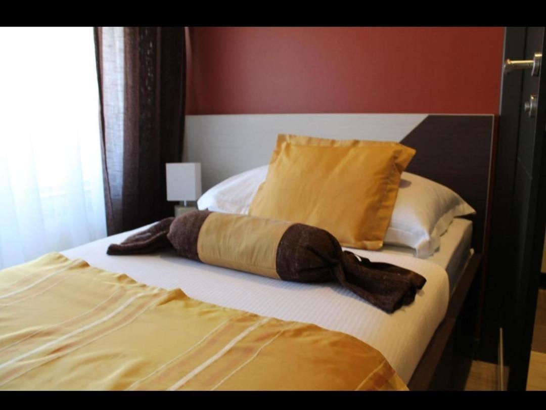Motel Korzo Bihać Rom bilde